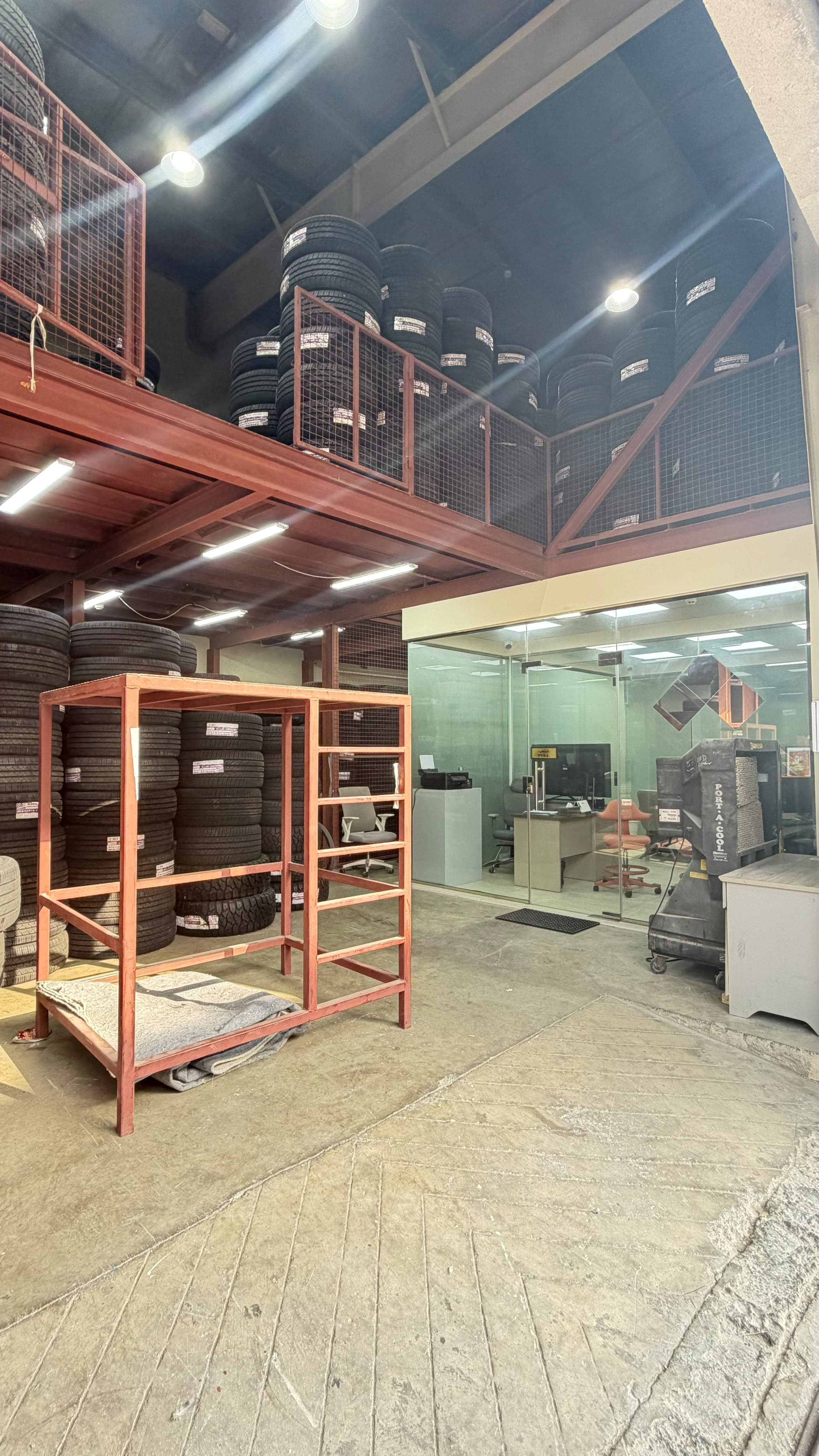 Warehouse K5 stock floor and office in Sharjah